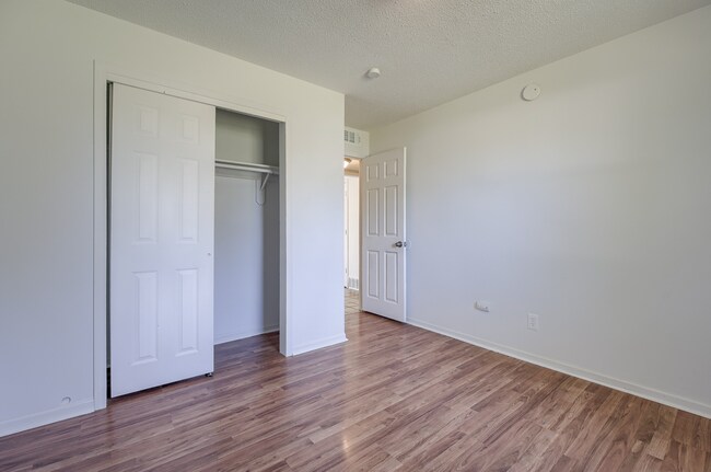 Building Photo - 6106 E 153 Terrace
