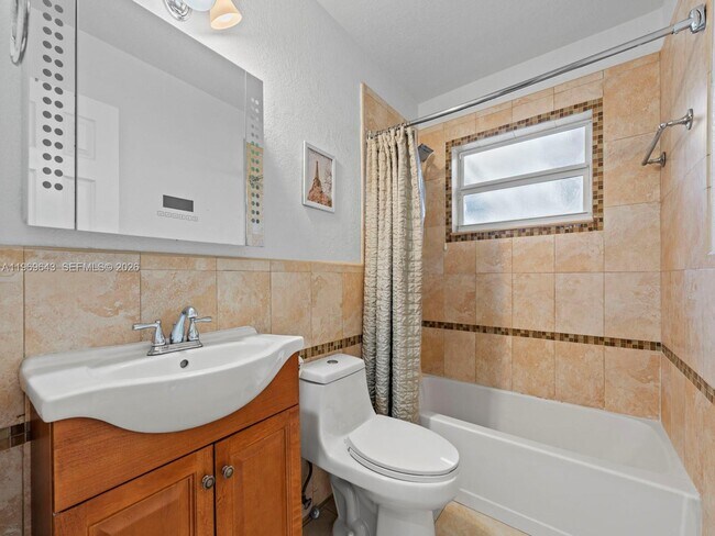 Building Photo - 3605 SW 122nd Pl