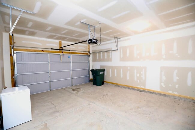 Building Photo - 1854 Gabriel Ln