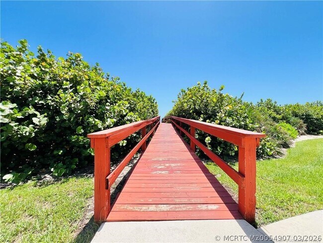 Building Photo - 7410 S Ocean Dr