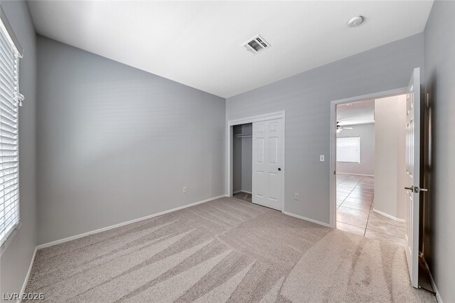 Building Photo - 2343 Schaeffer Hills Dr