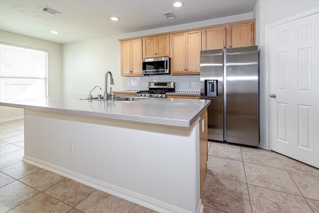 Building Photo - 14 Nestlewood Pl