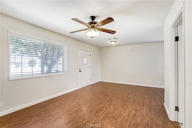 Building Photo - 2495 Vista Dr