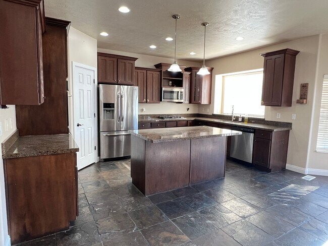 Building Photo - 13178 Woodridge Oak Cir