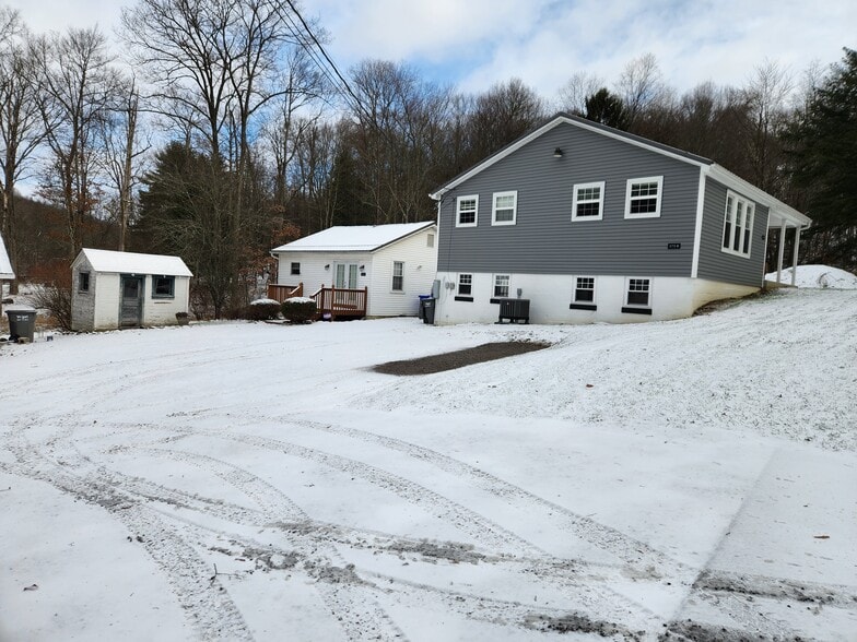 House Side - 375 W Cruikshank Rd