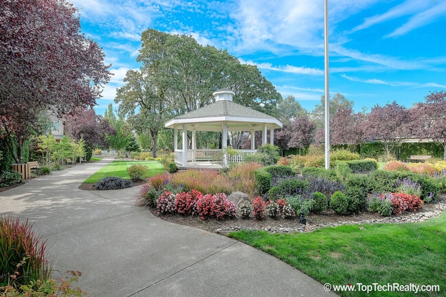 Building Photo - Lovely 4 Bedroom | 2.5 Bathroom | Corner Lot Single Family Home | In Beautiful Orenco Gardens Com...