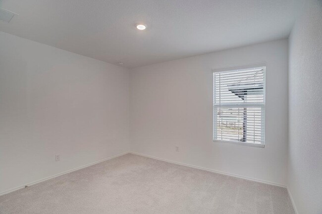 Building Photo - 321 Keefer