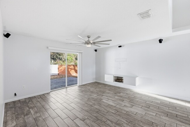 Building Photo - 11479 Brown Quail Ct