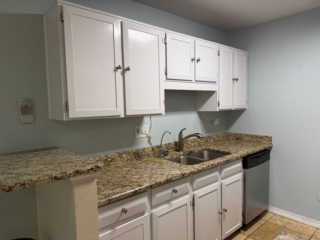 Building Photo - 1114 Centaur Cir