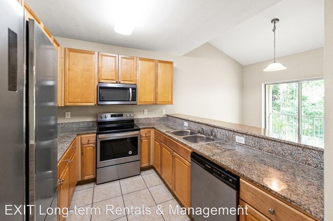 Building Photo - 2 br, 2 bath House - 1701 E. 1st Street Un...