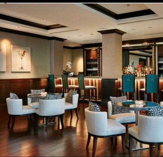 Building Photo - 6700 Fox Hollow Dr