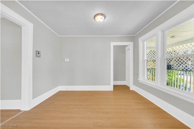 Building Photo - 3153 W 88th St