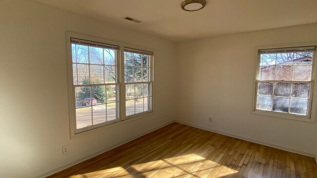 Building Photo - 2517 Piney Branch Rd NW