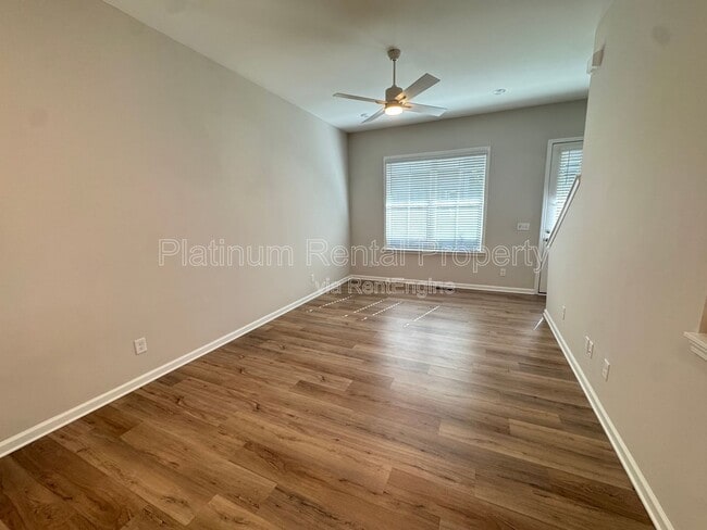 Building Photo - 137 Pacer Pl