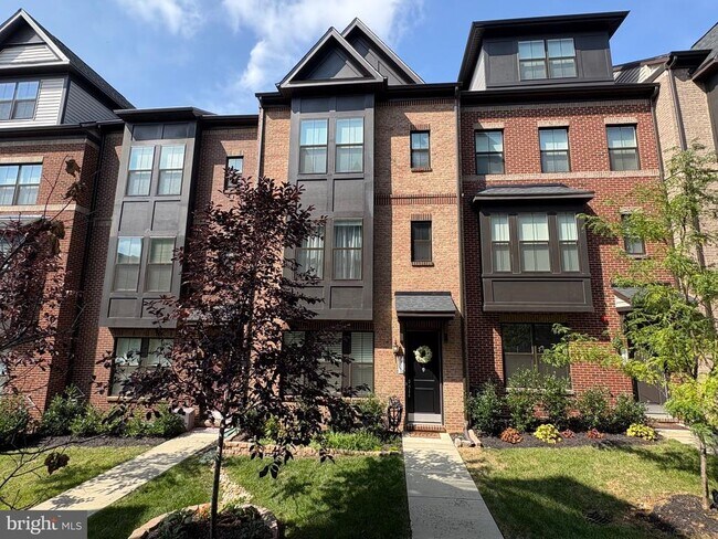 Building Photo - 7318 Mountaineer Dr