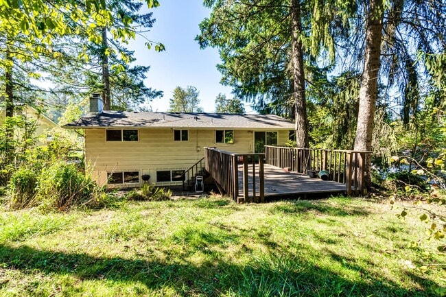 Building Photo - Beautiful 5 bedroom house in South Eugene!