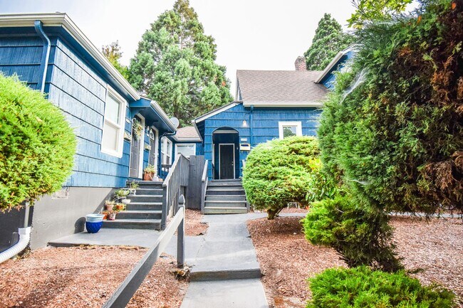 Building Photo - 1734 NE Killingsworth St