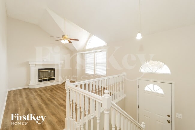 Building Photo - 208 S Darrowby Dr