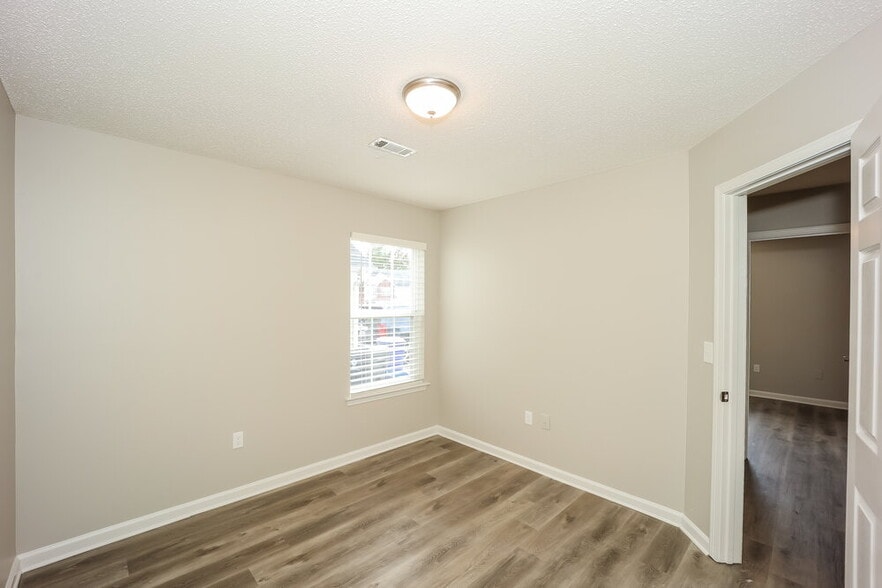 Building Photo - 154 Fairhaven Tr