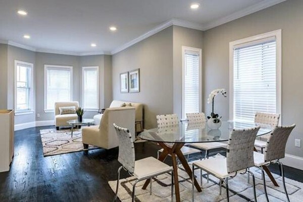 Building Photo - 69 Day St