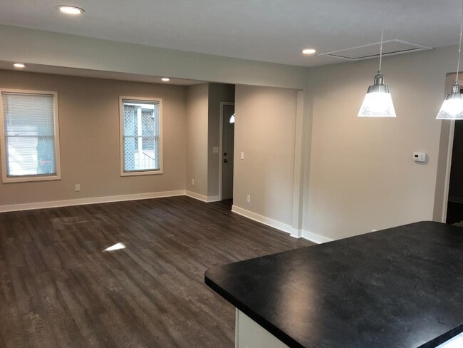 Building Photo - 1012 Jackson St NW