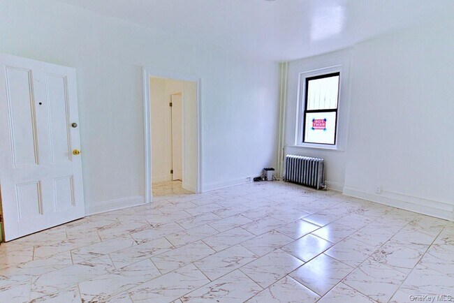 Building Photo - 63 Herriot St