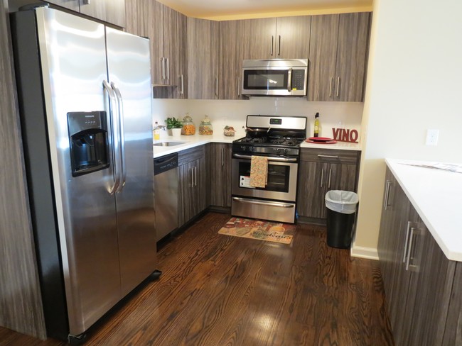 Boulevard Apartments - Crystal Place Apartments