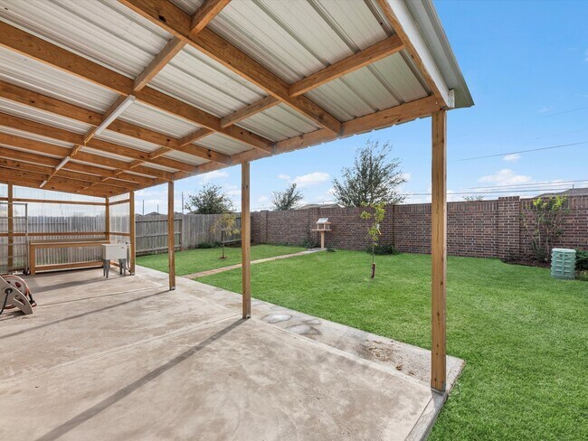 Building Photo - 14719 Cypress Creek Landing