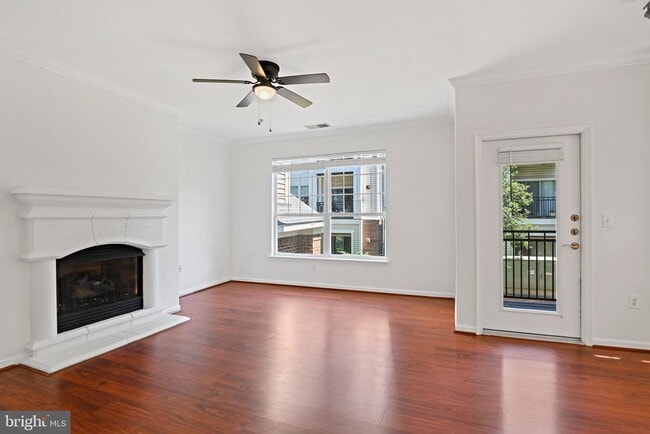 Building Photo - 12921 Centre Park Cir