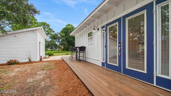 Building Photo - 307 Dolphin Dr