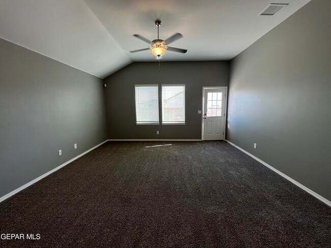 Building Photo - 924 Coyote Melon Dr
