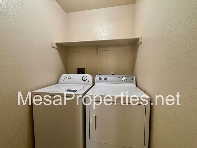 Building Photo - 5009 Trojan Ct