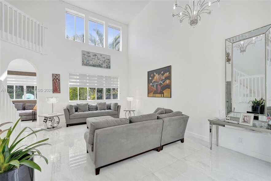 Building Photo - 1367 Camellia Cir