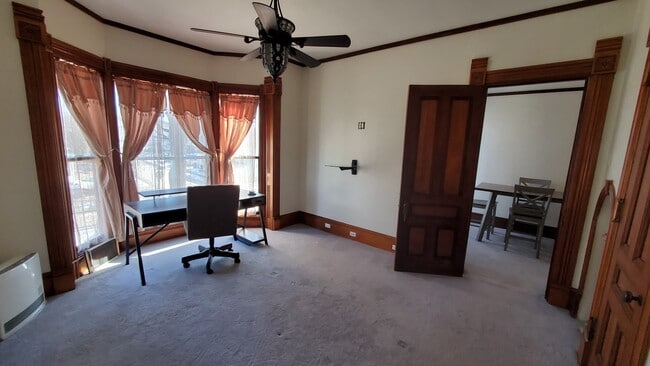 Building Photo - 57 Park St