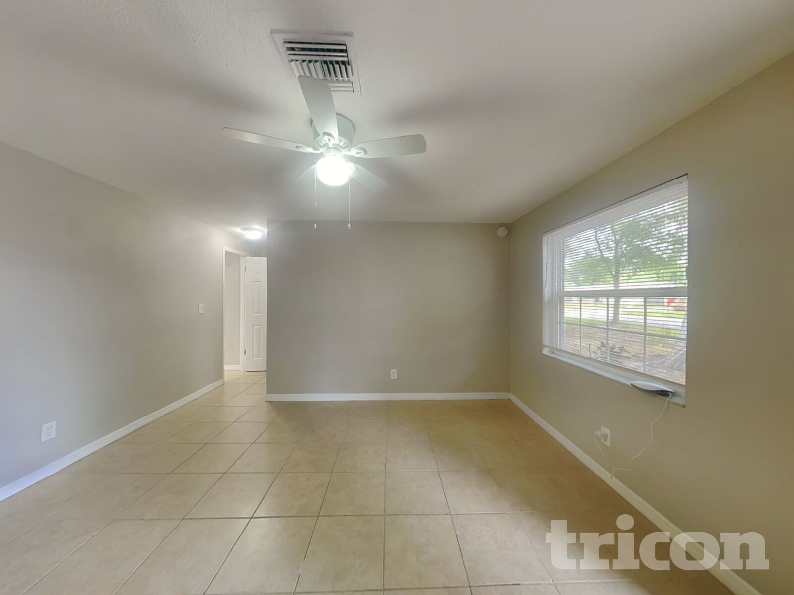 Building Photo - 8636 Oriole Ln
