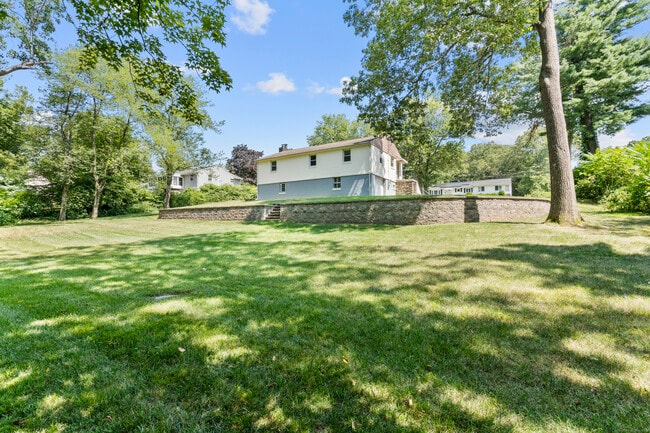 Building Photo - 1715 Musso View Ave
