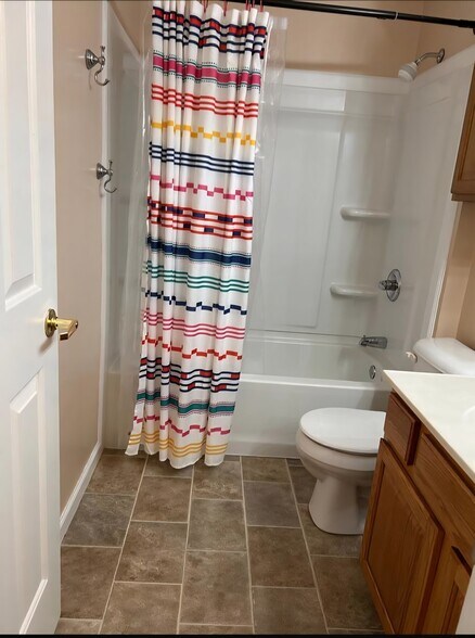 Building Photo - 233 Legends Creek Pl