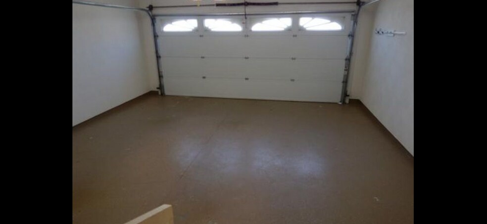 Building Photo - 2224 Madero Dr