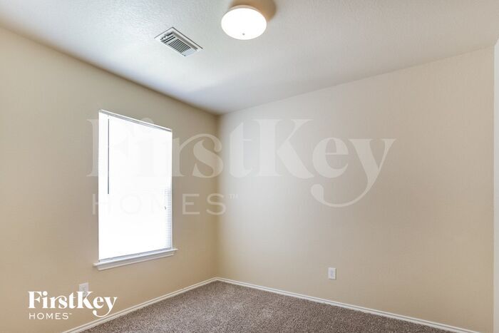 Building Photo - 4238 Heritagestone Dr