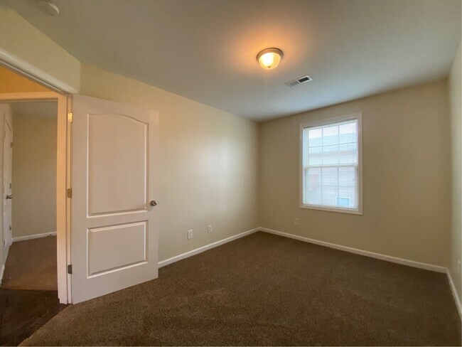 Building Photo - 505-H Havendale Ct