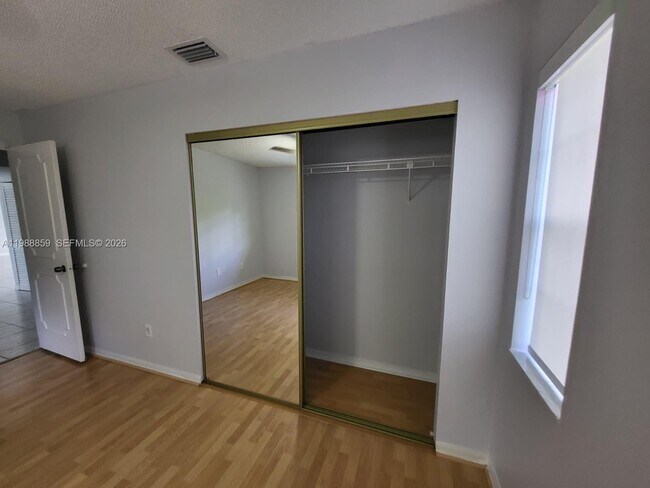 Building Photo - 9749 SW 213th Terrace