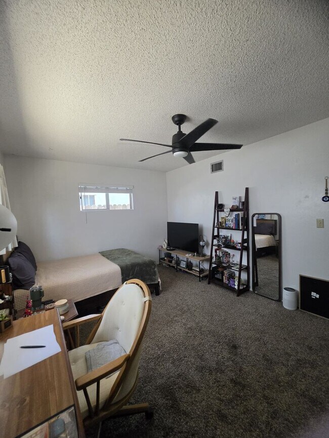 Building Photo - 5140-5142 Catoctin Dr.