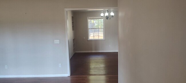 Building Photo - Beautiful corner country lot with lots of ...