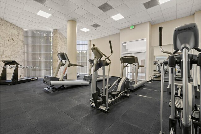 Building Photo - 5151 Collins Ave