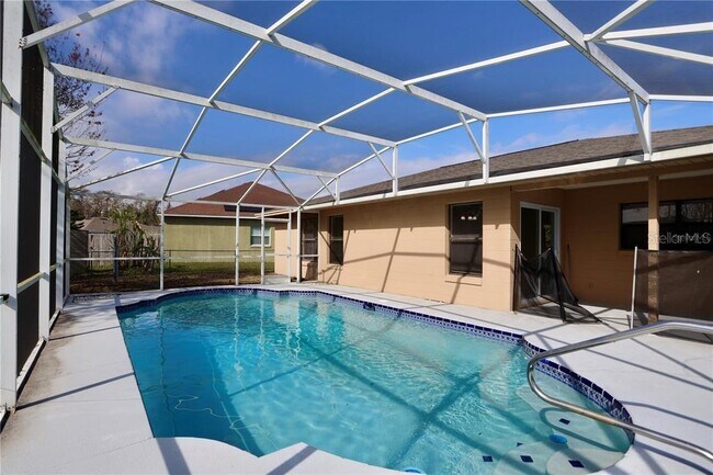 Building Photo - 620 Heraldo Ct