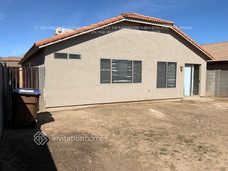 Building Photo - 40071 N Cassara Dr