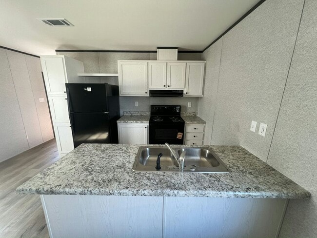 Building Photo - 35 Park Pl