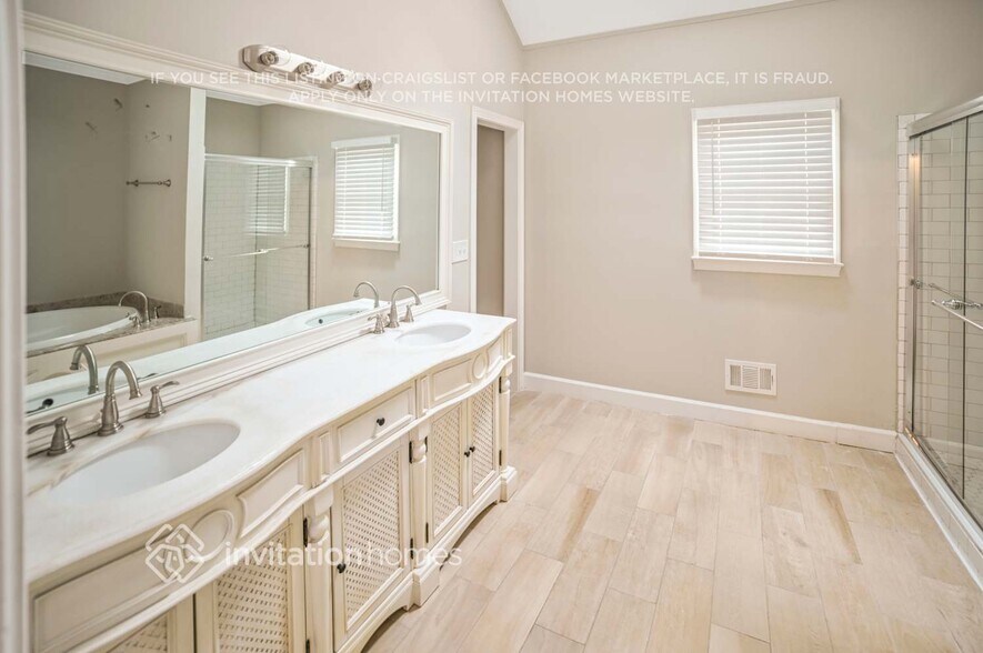 Building Photo - 2111 Shadwell Way