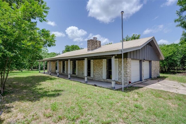 Building Photo - 18641 Camino Real