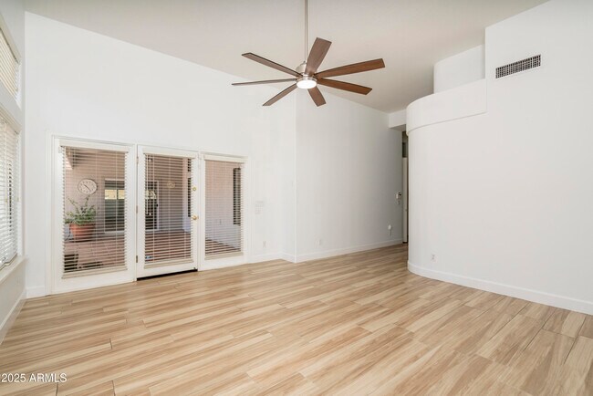 Building Photo - 5403 E Cannon Dr